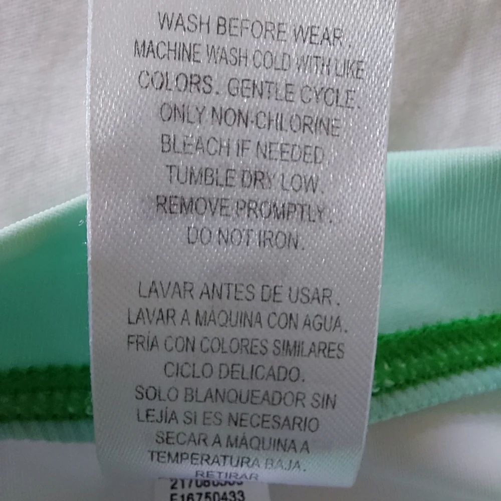 Long Sleeve Tropical Rashguard by Target. - Picture 5 of 11